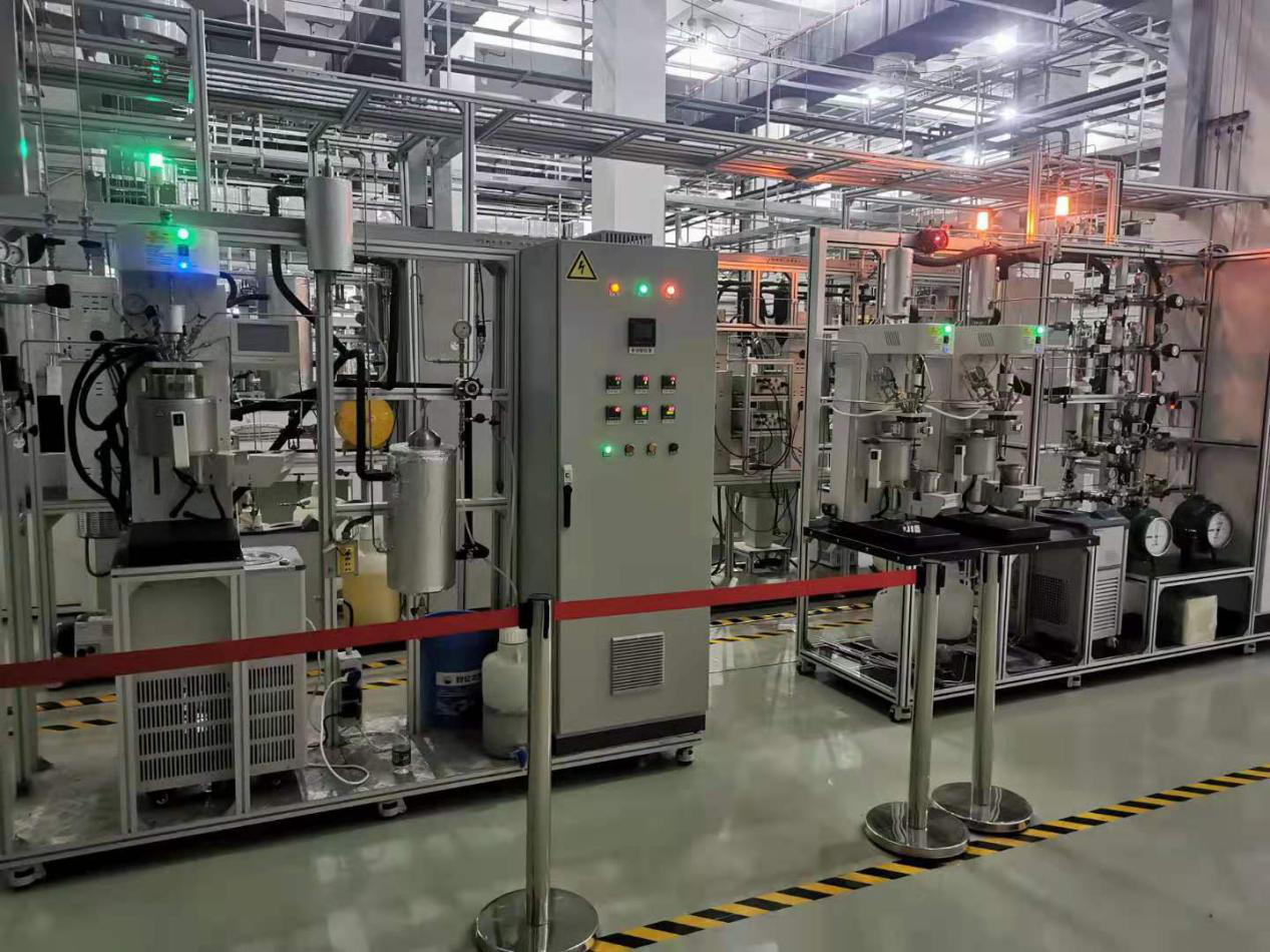 重油加氫試驗系統(tǒng)(圖2) 重油加氫試驗系統(tǒng)(圖2)